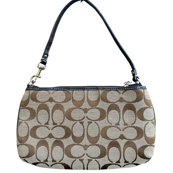 Coach Signature C Wristlet - Picture 2 of 11